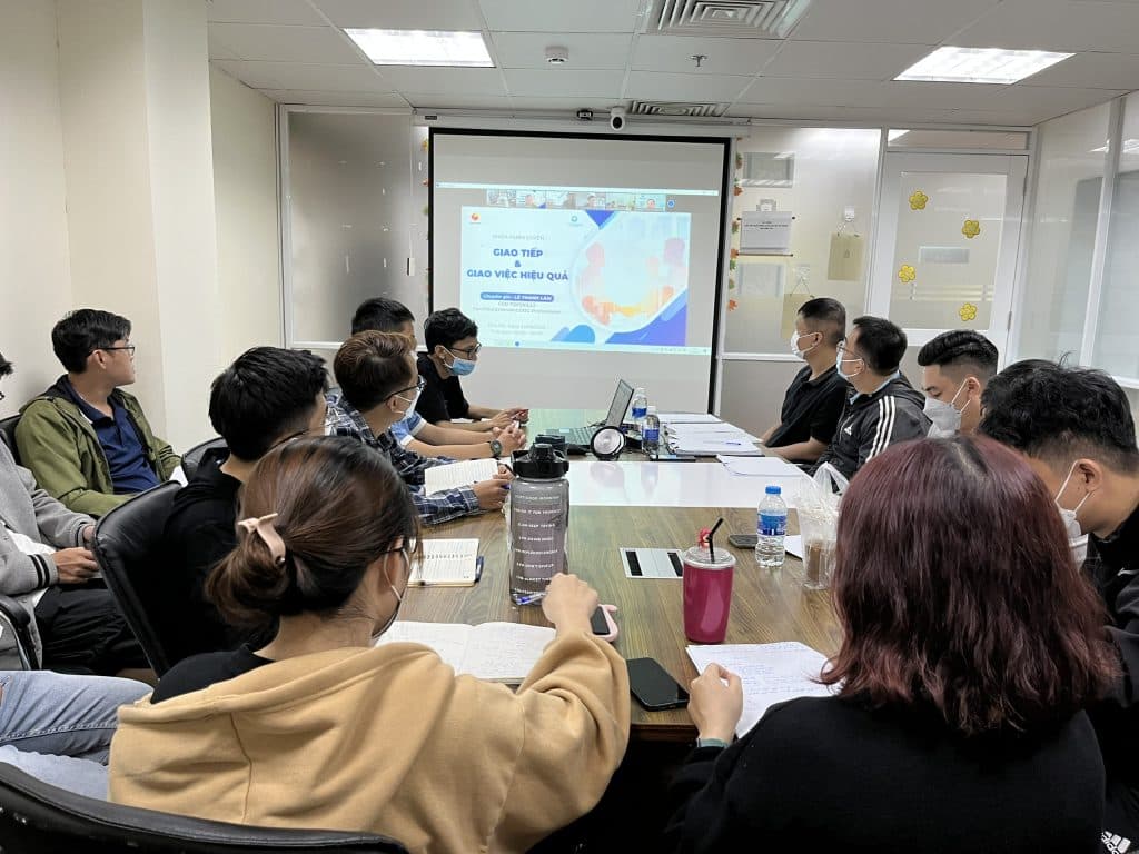 08/2023 – PHÁT TRIỂN NĂNG LỰC LÃNH ĐẠO TOÀN DIỆN